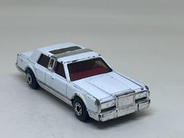 Matchbox Lincoln Town Car #761