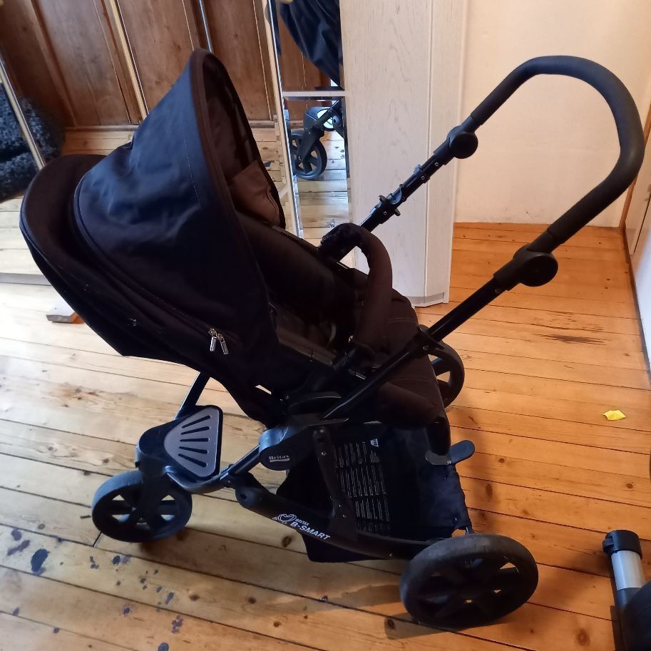 Britax Römer Carrozzine: Kinderwagen Britax Römer B-Smart – Usato da Moutier venduto da Gruemscheli78