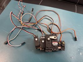 6 servos