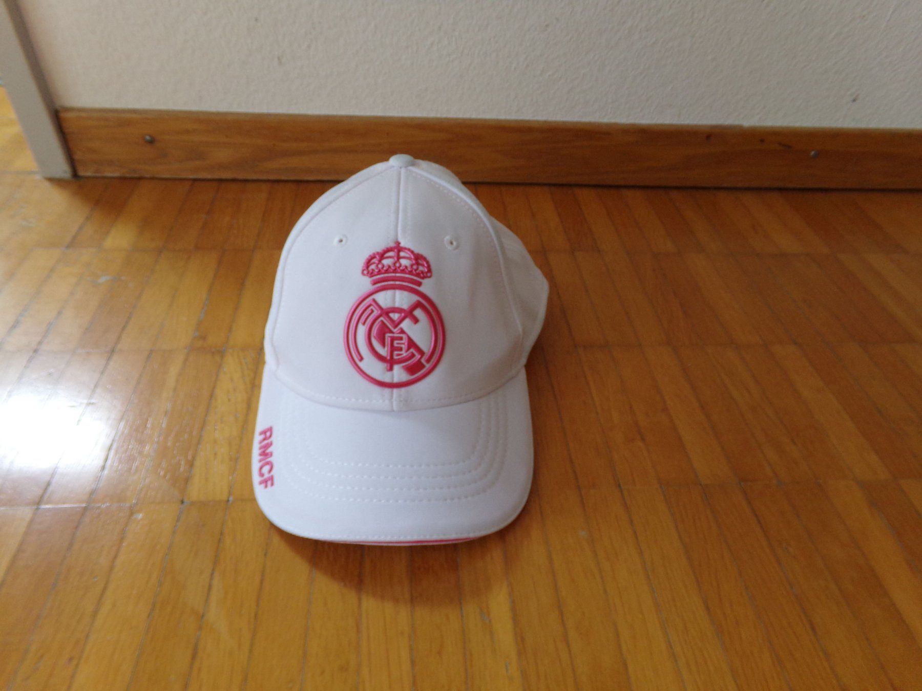 Copricapi, berretti & cappellini: Damen Cap weiss- rosa  REAL MADRID – Usato da Winterthur venduto da Jessi_di