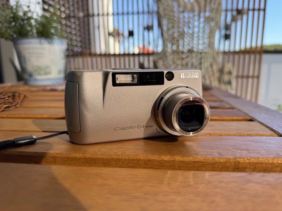 Ricoh Fotocamera: Ricoh Caplio G4 wide in Silber – Usato da Hettlingen venduto da NorausWinti 1