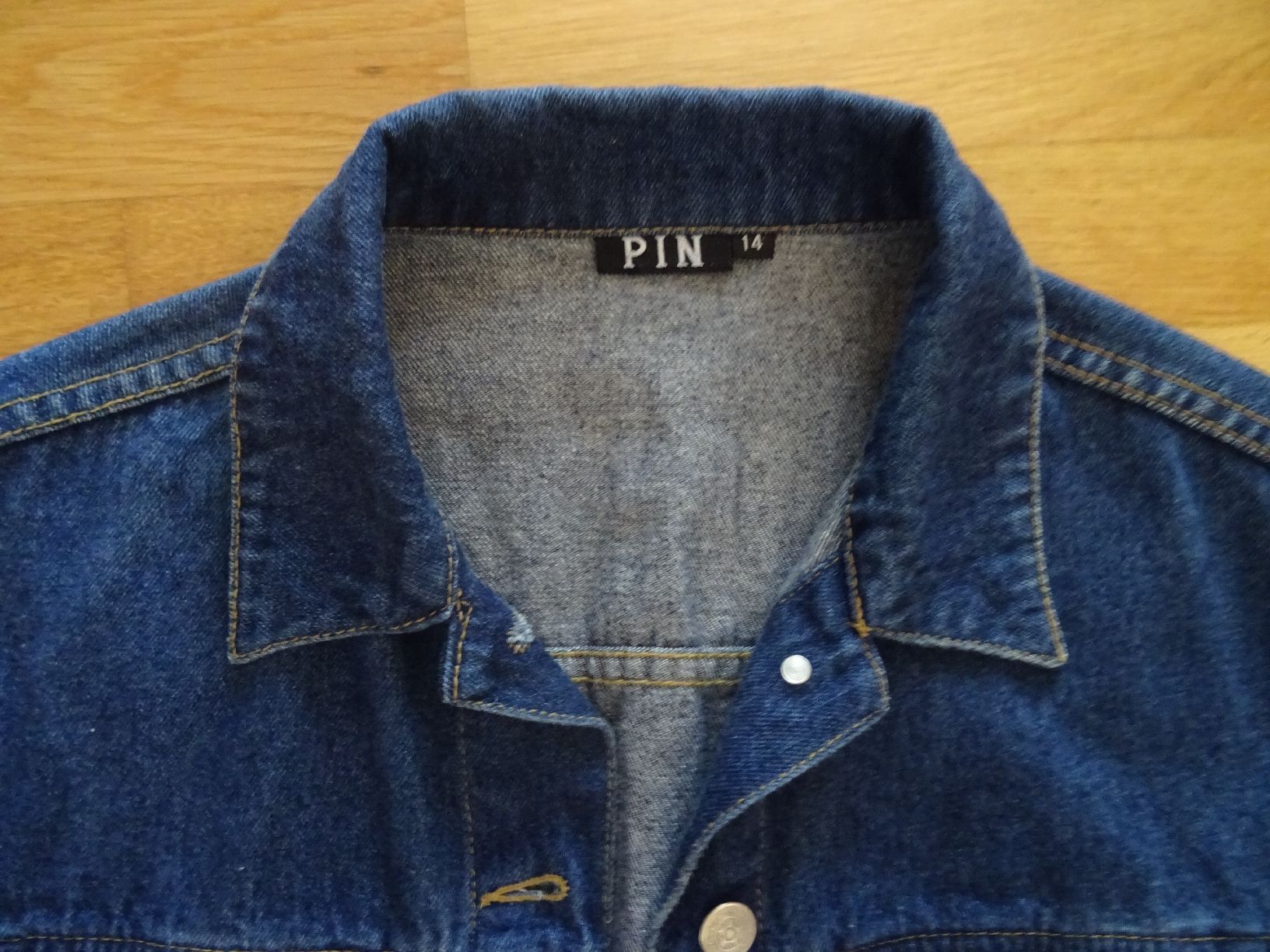 Giacche: Vintage Cropped Jeansjacke blau – Usato da Dättwil AG venduto da raffanada 1