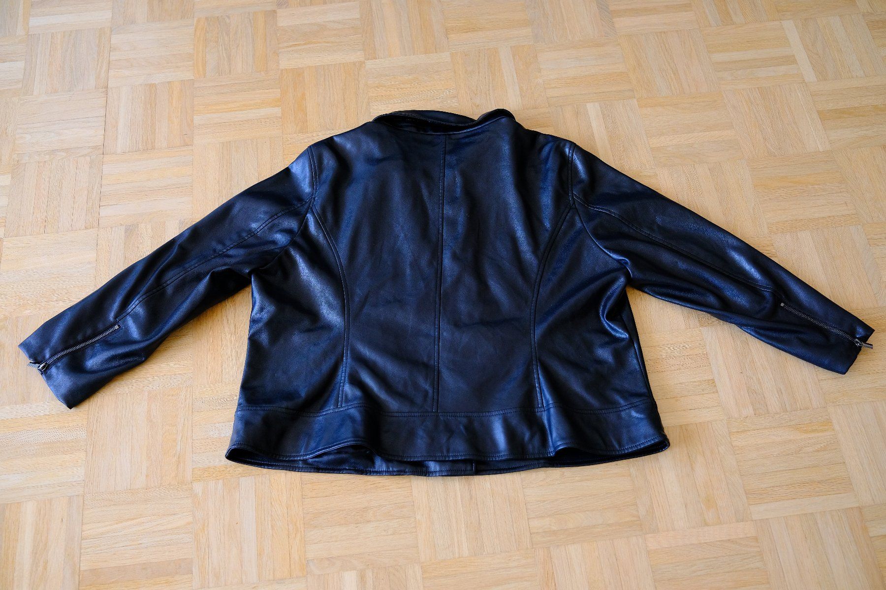 Giacche: Faux Leather Jacket noir biker style Couchel – Usato da Moutier venduto da Noctophobia 3