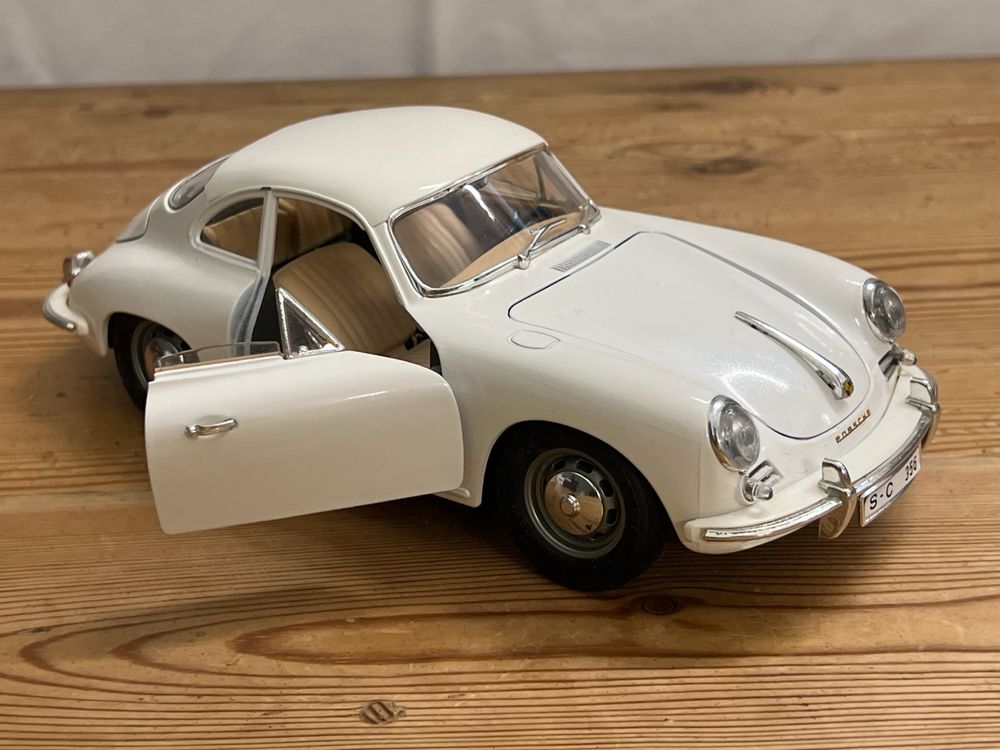 PORSCHE 356 B 1961 rouge 1/18 BURAGO MADE IN ITALY voiture miniature