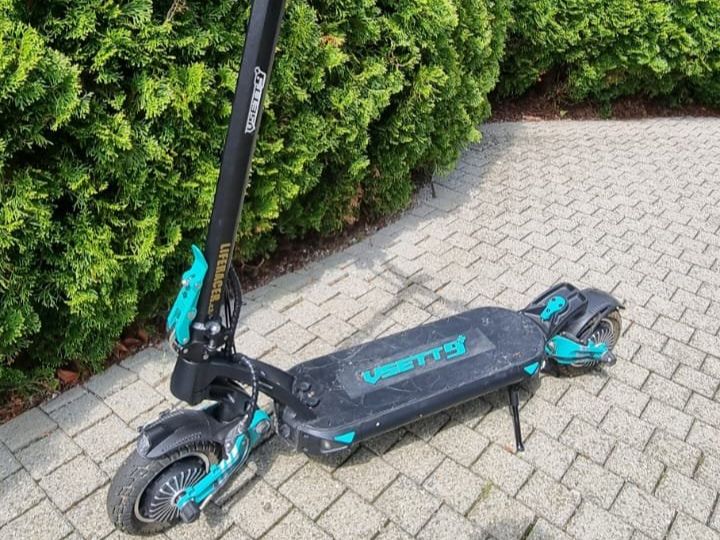 Veicoli elettrici: VSETT 9+ Swiss Edition - Dualmotor E-Scooter mit Strassenzul – Usato da Wollerau venduto da cactus-lab.ch