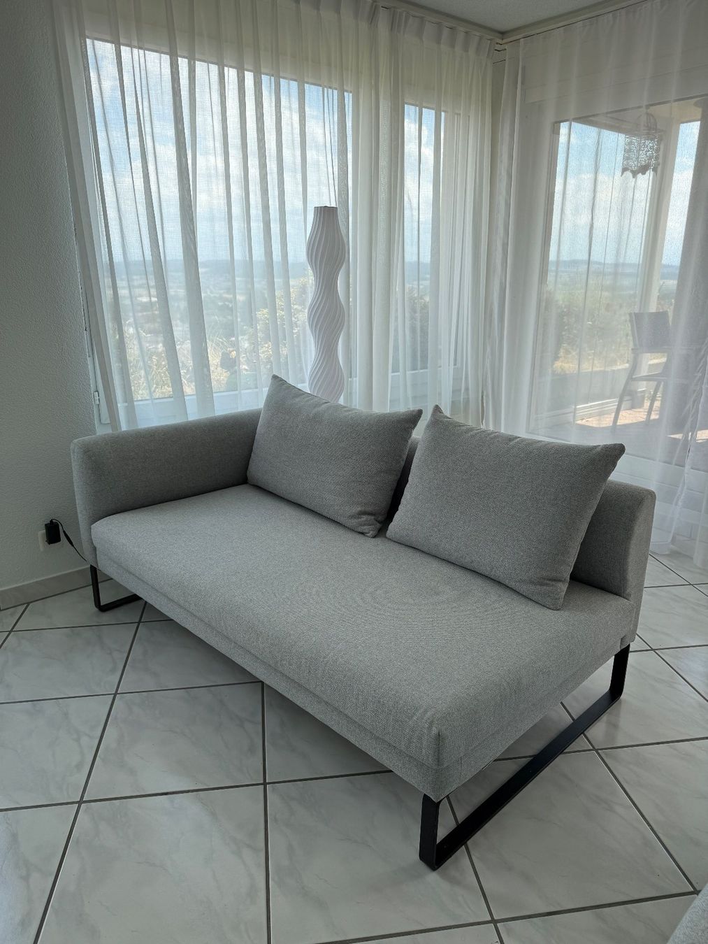 Divani: Graues Stoffsofa – Usato da Grenchen venduto da BuyingandSelling 3