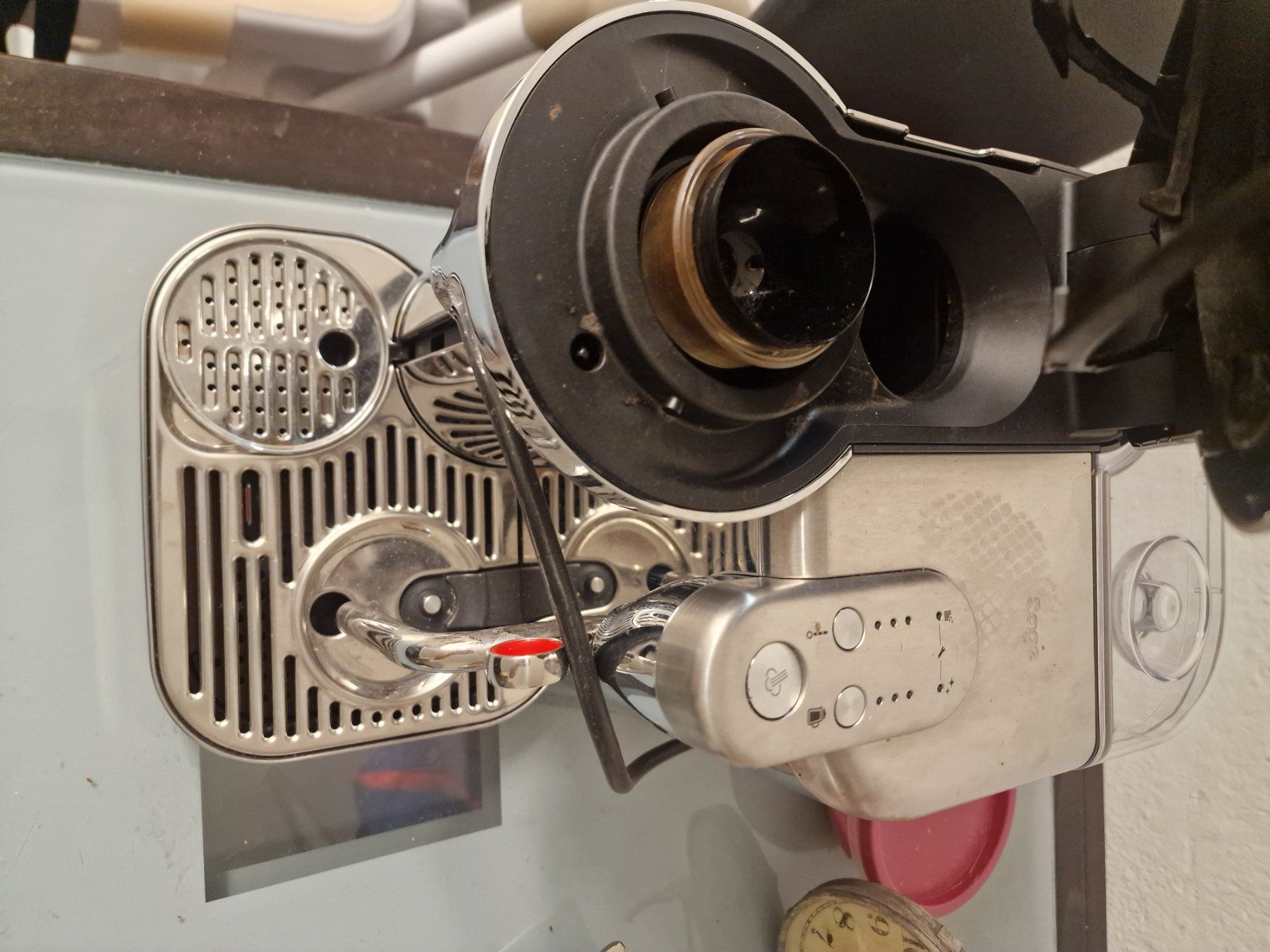 Nespresso Macchine per caffè & Macchine per espresso: Macchina da caffè Nespresso inossidabile - Ottimo affare! – Usato da Emmen venduto da vin_9sl2 1