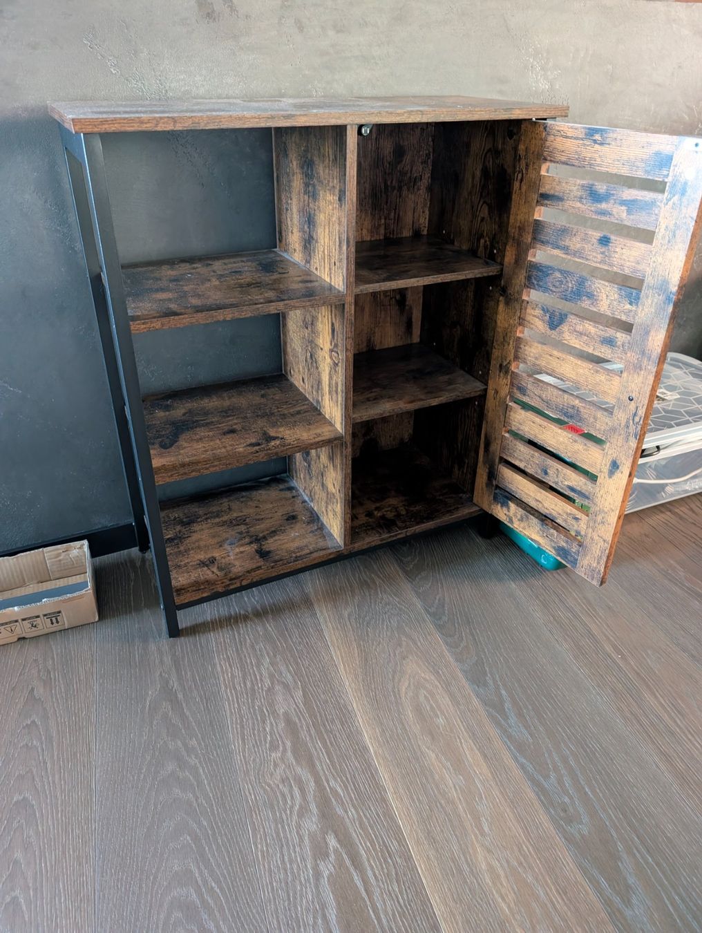 Commodes: Kleine Kommode Vasagle – D'occasion à Horgen par leo_fri846 1