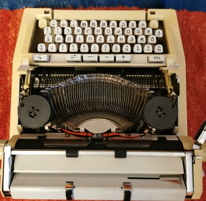 Schreibmaschinen: Hermes 3000: Klassische Schreibmaschine – Gebraucht aus Dänikon ZH von Beldiwuffi 4
