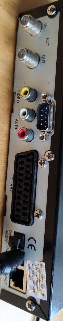 Receiver: AXAS DVB-S2 Receiver inkl. Netzteil und Kabel – Gebraucht aus Romanshorn von eRRbse 2