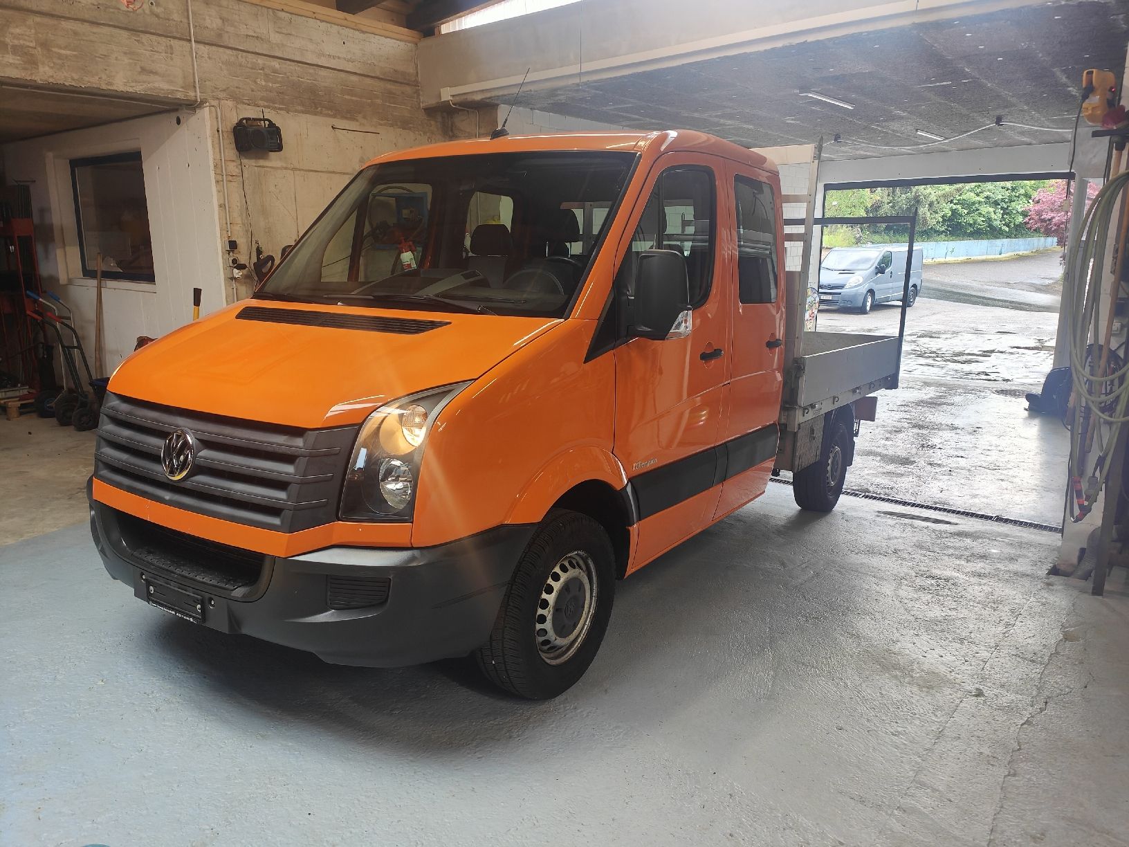 VW Veicoli commerciali: VW Crafter 35 Doppelkabine – Usato da roggenburg venduto da Point6