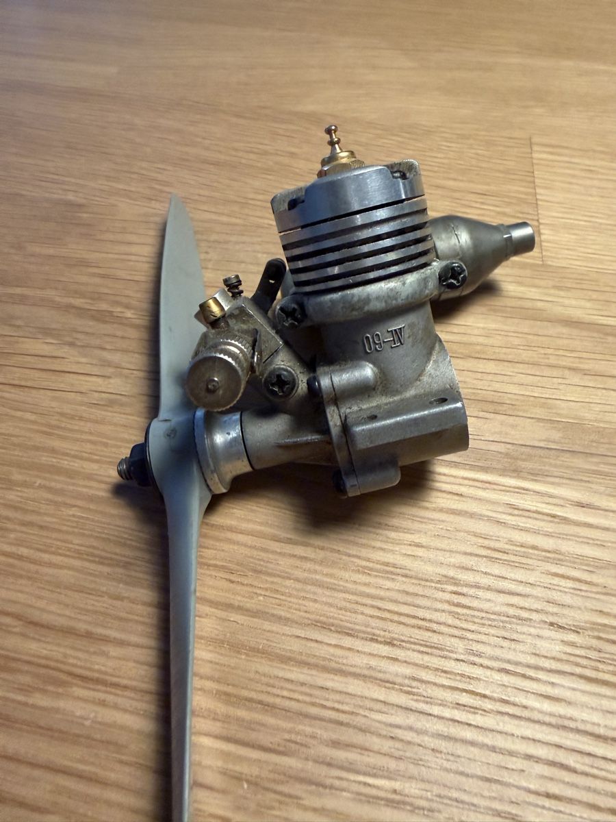 Motori: Enya Modellmotor SS-Modell mit Propeller – Usato da Rorschach venduto da mar_nl6c 3