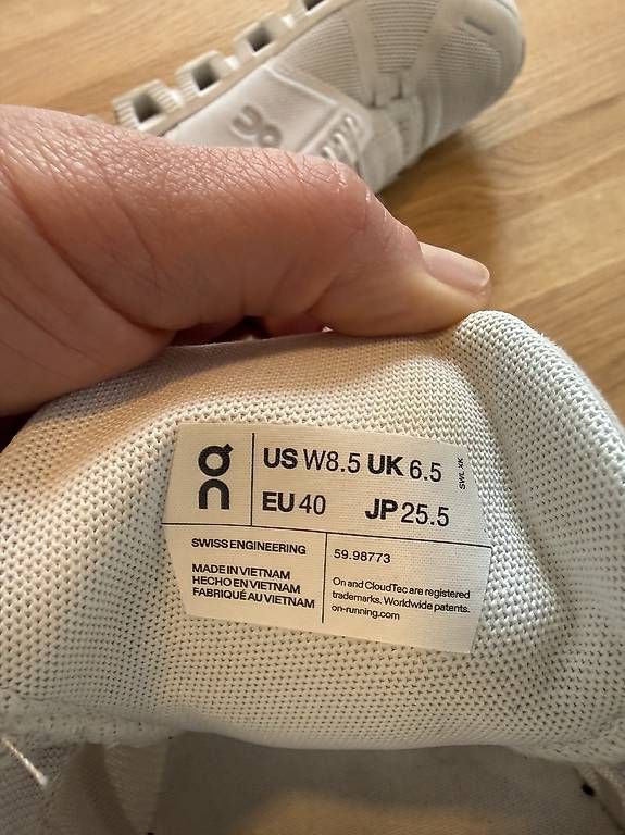 Damenschuhe: On Schuhe Damen 40 – Gebraucht aus Zürich von fre_fj8z 2