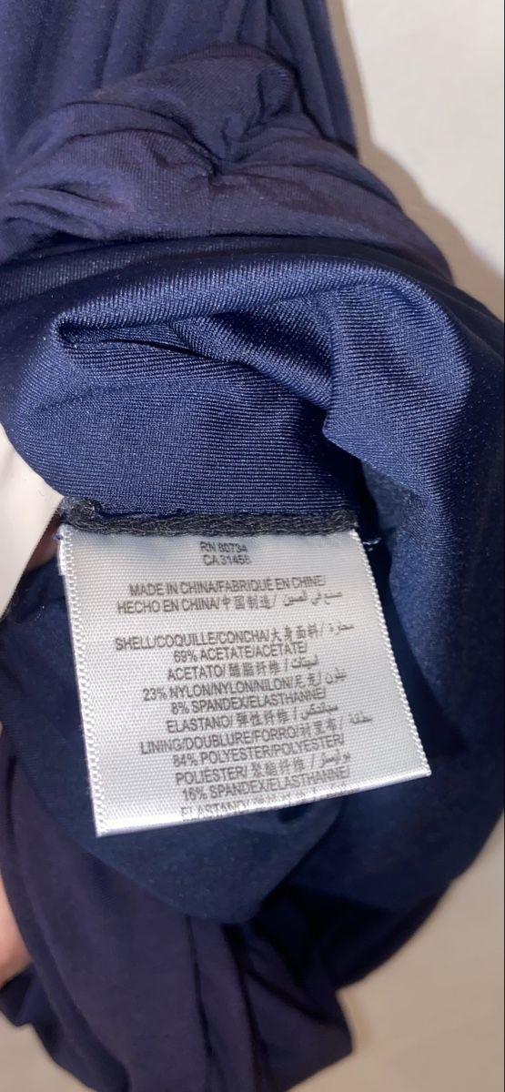 Kleider: Robe BCBGMAXAZRIA drapée bleu marine – Gebraucht aus Romainmôtier von jea_n99k 4