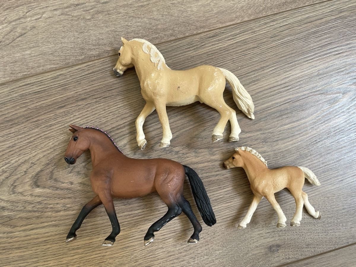 Schleich Statuette: Schleich Pferdefamilie – Usato da Dornach venduto da san_s2qy
