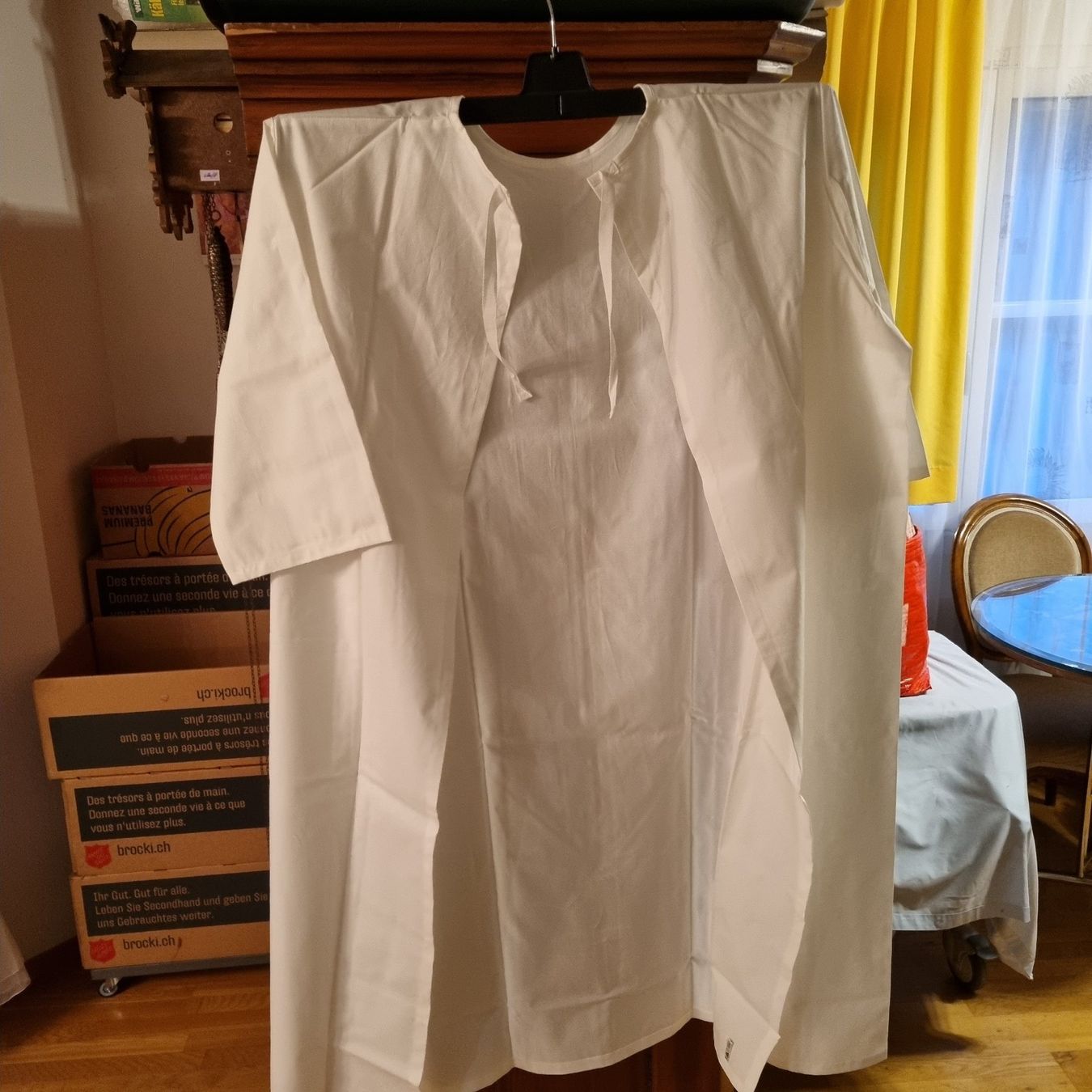 T-shirt: Künstlerbedarf – Usato da Kriens venduto da gra_fhn7 6