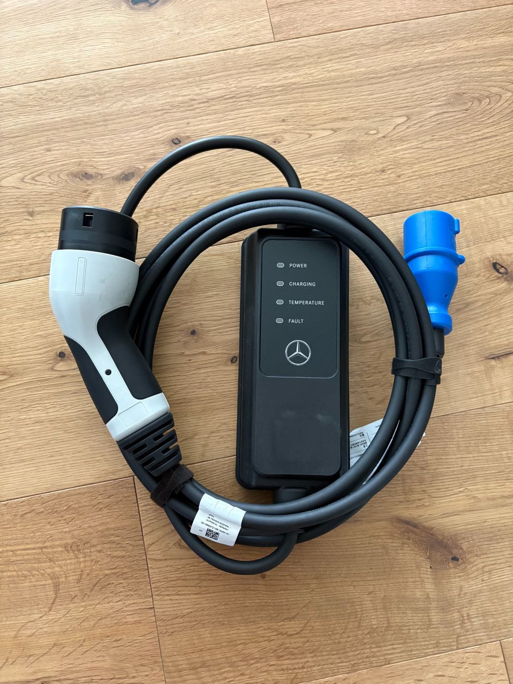 Cavi: Original Mercedes Ladekabel Mode 2 CEE 16A - NEU – Nuovo e nell'imballaggio originale da Muttenz venduto da kuz_kx79