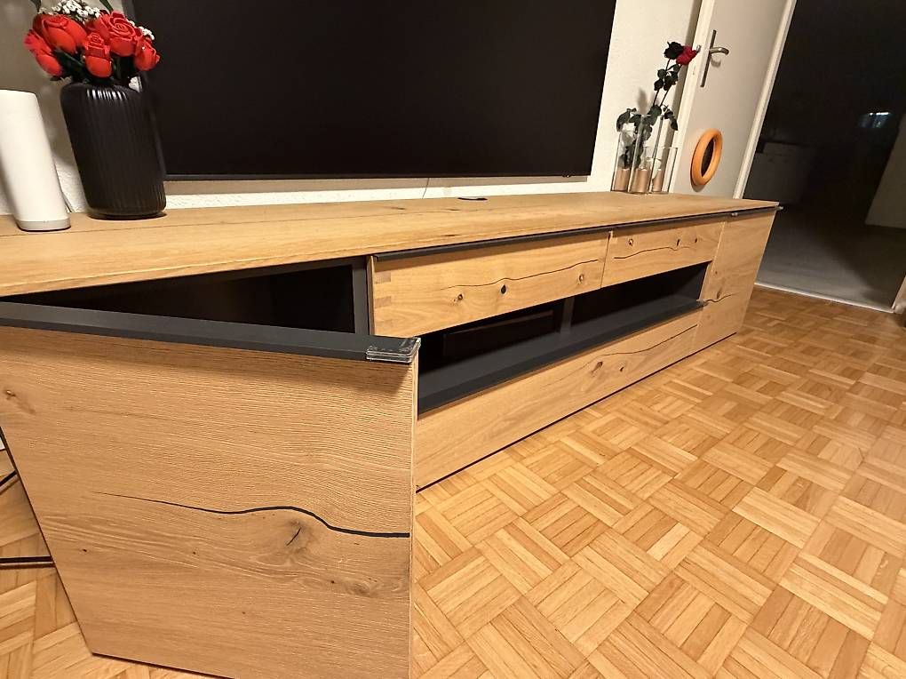 Mobili TV: Hochwertiges TV-Lowboard aus Eiche – Usato da Zürich venduto da lej_7lbp 3