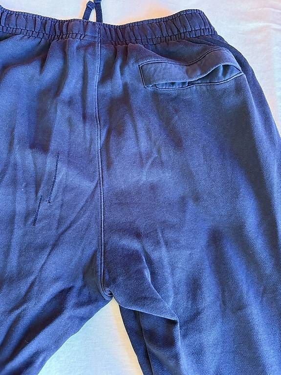 Pantaloni: Jogging Nike bleu marine  Taille M – Usato da Genève venduto da Arno_Mello123 2