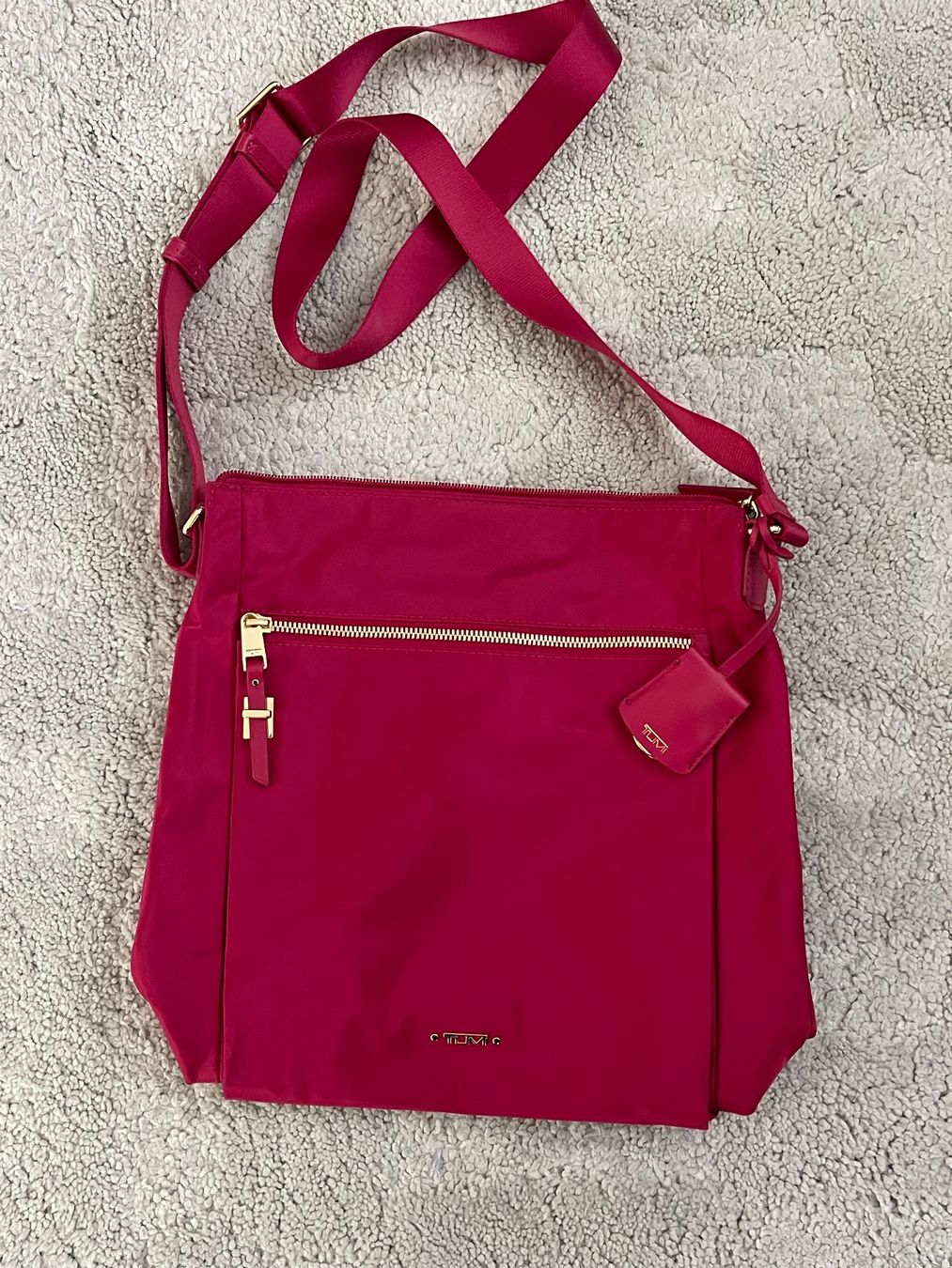Tumi Taschen für Damen: TUMI Umhängetasche Damen – Neu (gemäss Beschreibung) aus Wilen b. Wollerau von Marvinh2g2