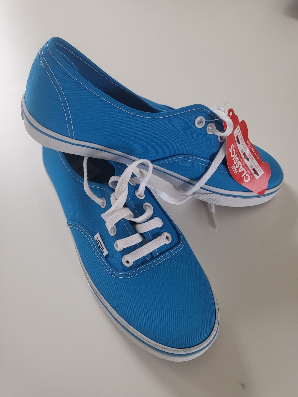 Scarpe da donna: Vans in Grösse 36 und 37 – Nuovo (secondo la descrizione) da Oberdorf BL venduto da Pepsi05