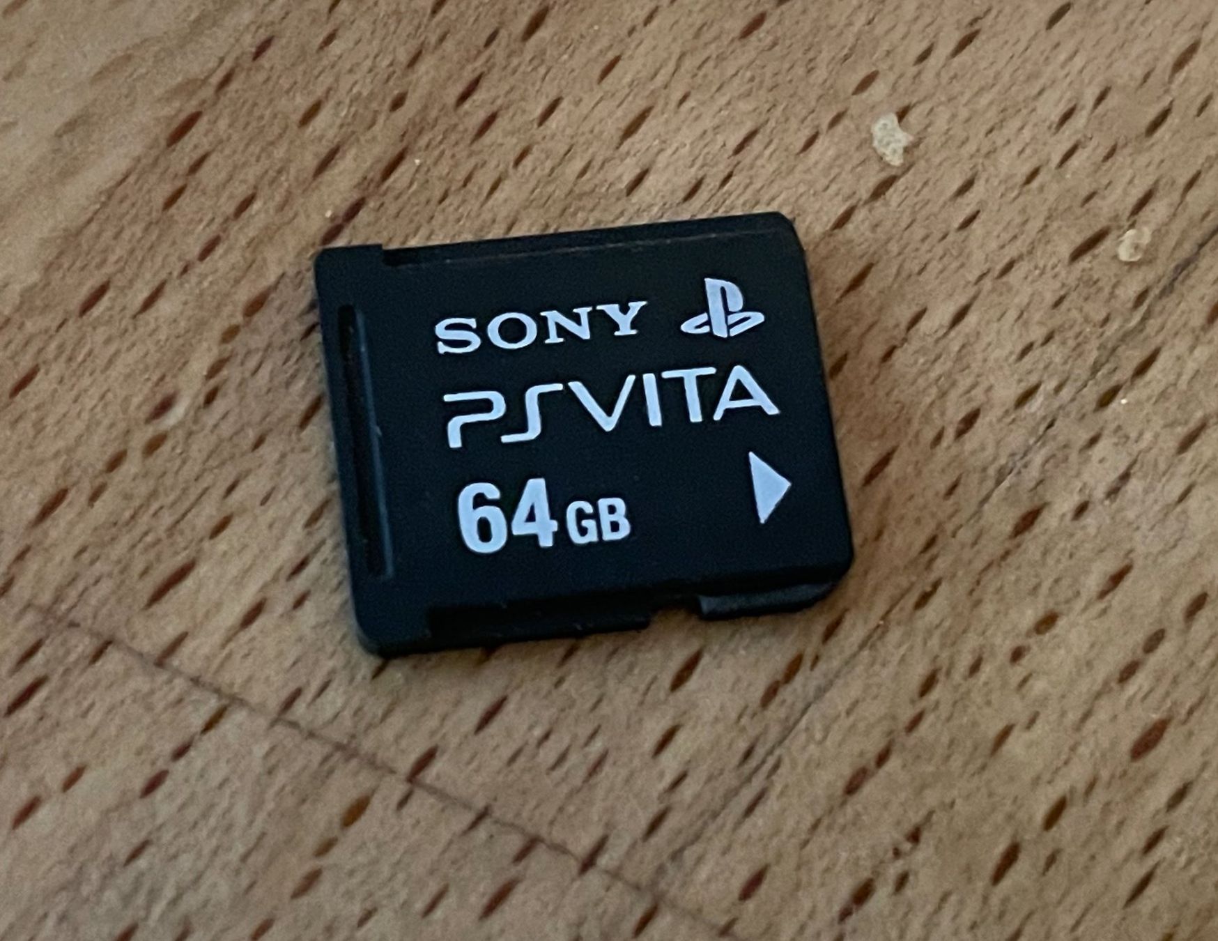 Sony Memory Units & Memory Cards: PS Vita 64 GB Memory Card – Gebraucht aus Vevey von