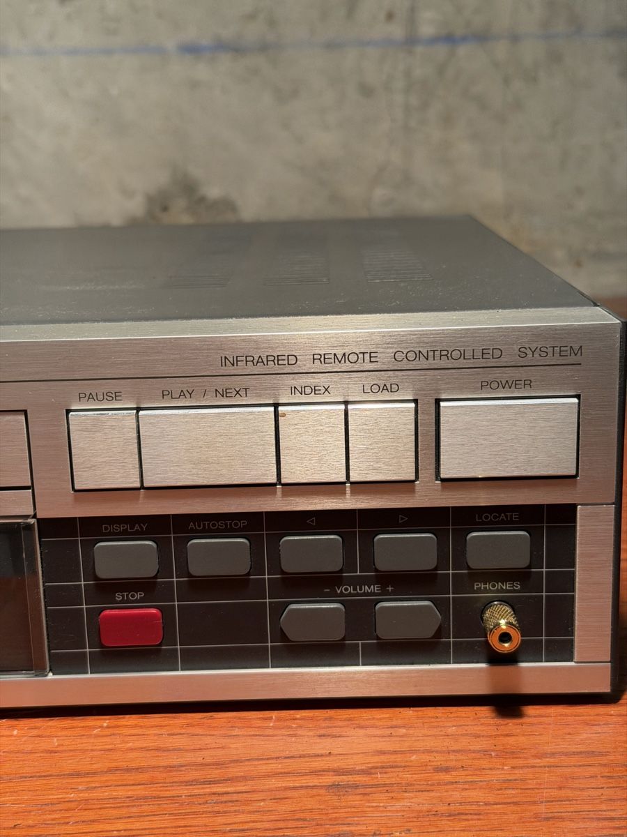 Revox Multimediaplayer & Streamer: REVOX B 226 CD PLAYER – Gebraucht aus Lausanne von artnouveau04 2