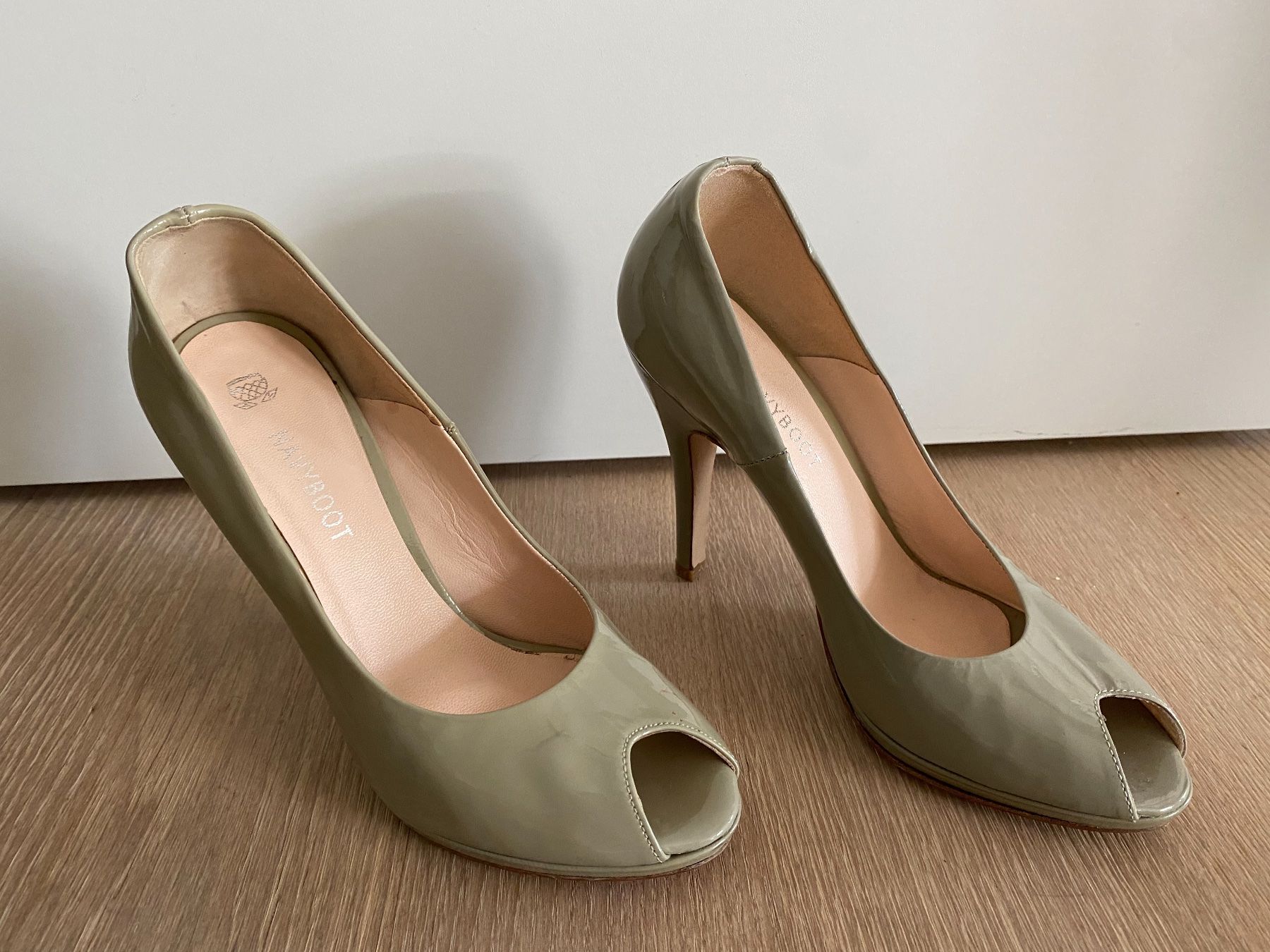 Navyboot Damenschuhe: Stöckelschuhe - Navyboot - 37 – Gebraucht aus Hergiswil NW von mar_js5v