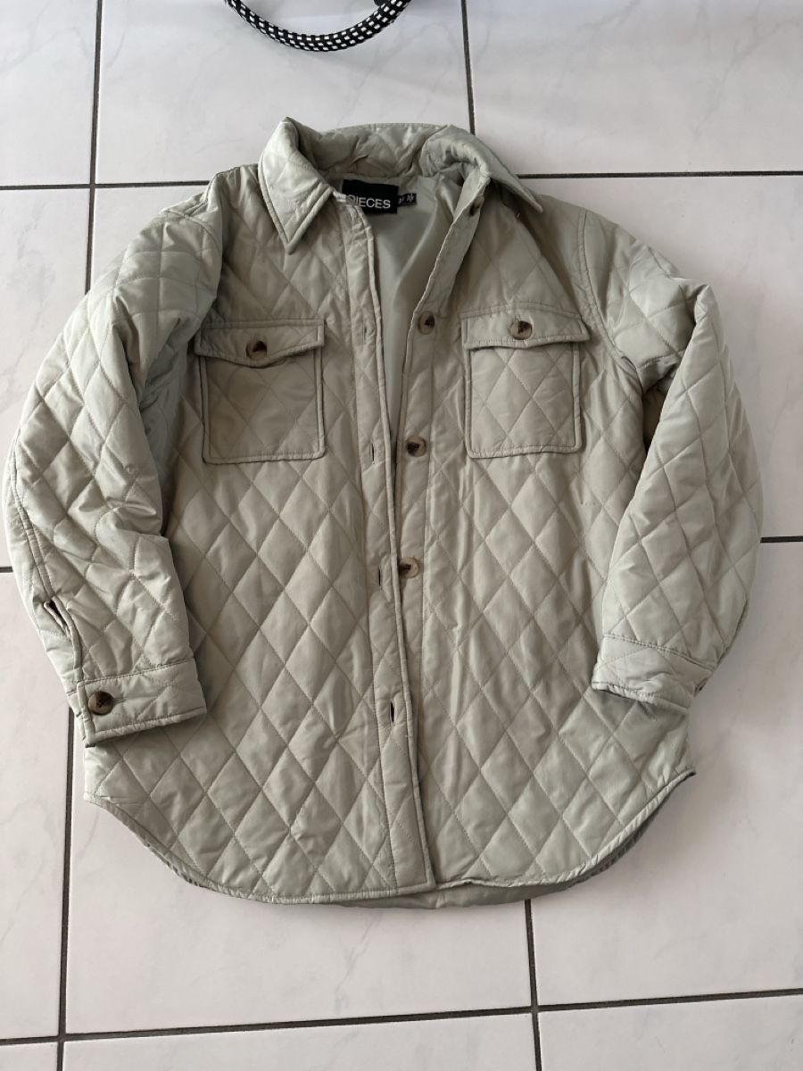 Pieces Giacche: Pieces Steppjacke lindengrün Gr. S – Usato da Wileroltigen venduto da torro11