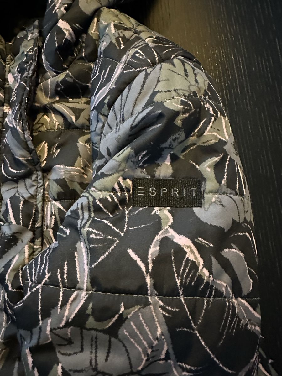 Esprit Jacken & Mäntel: Esprit Mädchen Winterjacke – Neu (gemäss Beschreibung) aus Aarau von lbi_kn9s 3