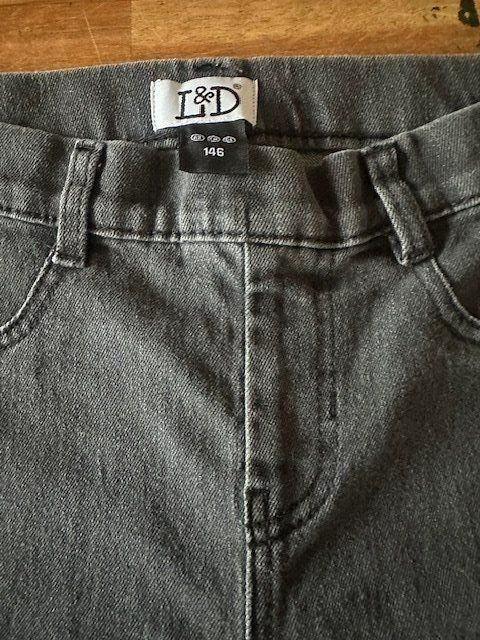 Pantalons: Coole L&D Jeans in Schwarz, Grösse 146 - Top Zustand! – D'occasion à Samstagern par minimaus4444 1