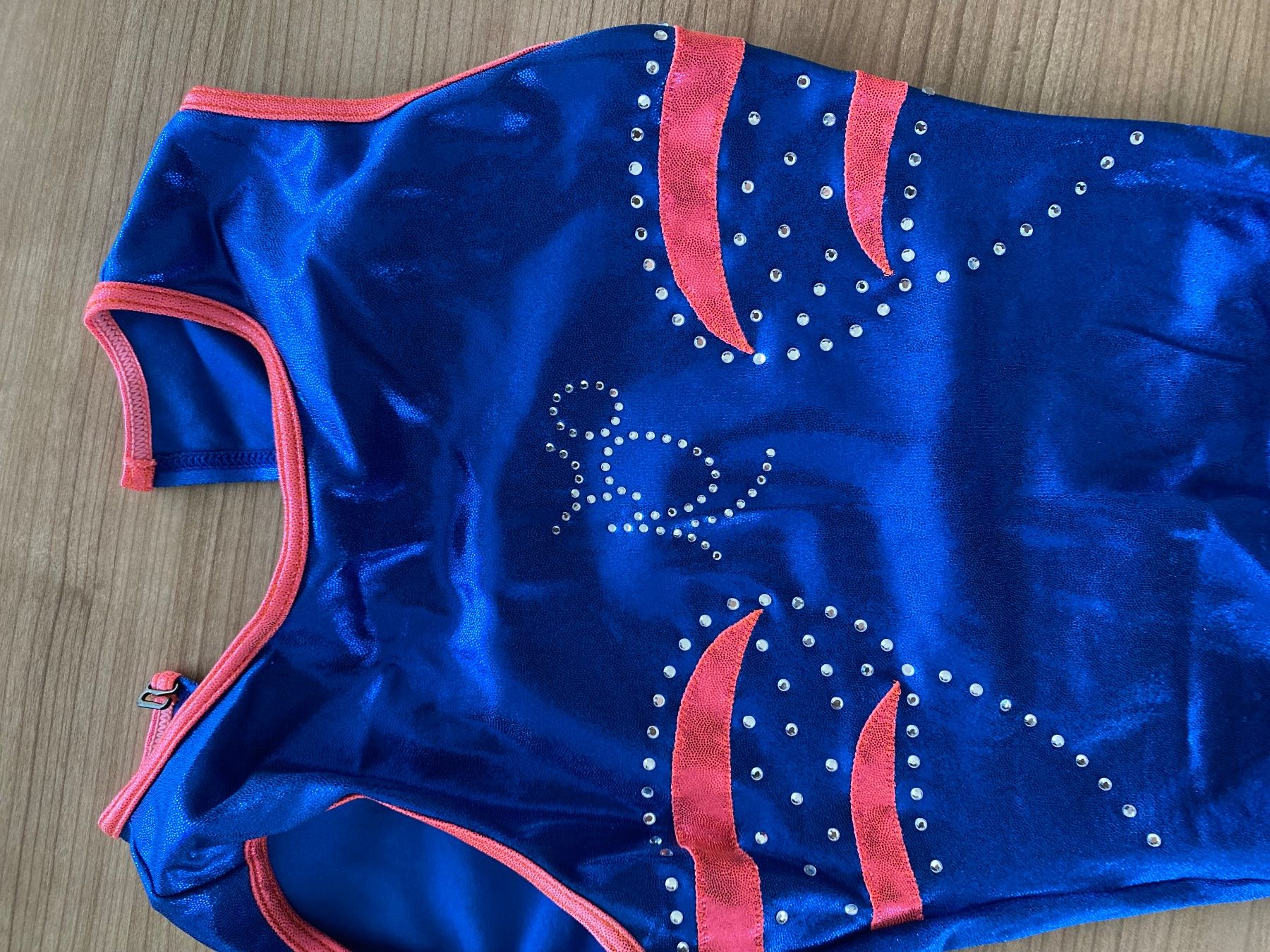Scarpe, pantaloni & magliette da ginnastica: Turndress  blau/pink Glitzer Grösse S – Usato da La Tour-de-Peilz venduto da leu_hnf6