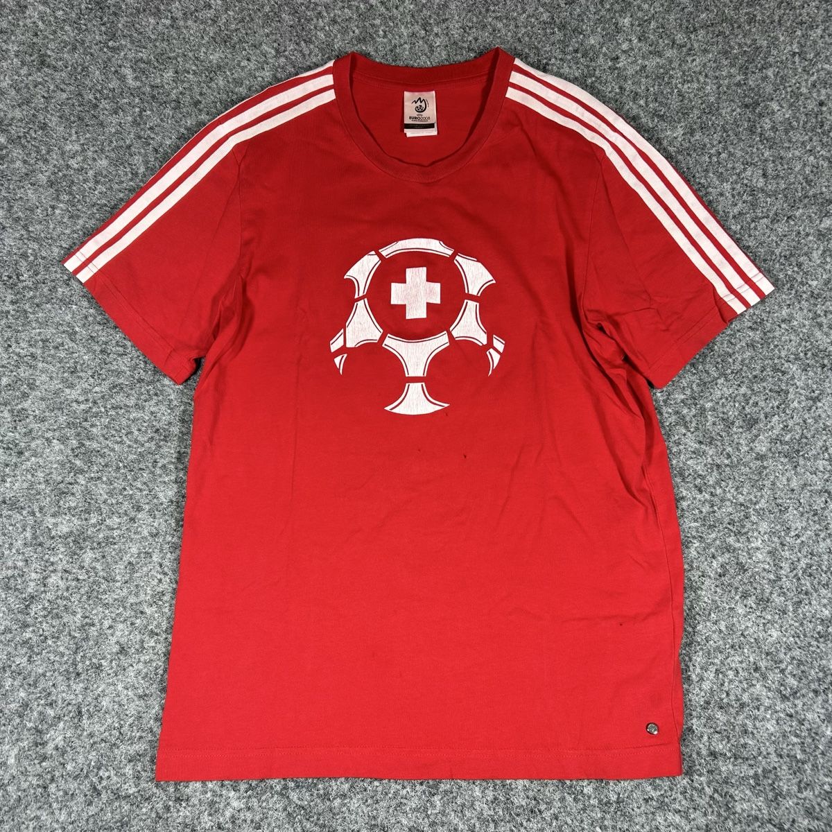 Adidas T-shirts: 2008 Euro Swiss – D'occasion à La Sagne NE par Matlasape