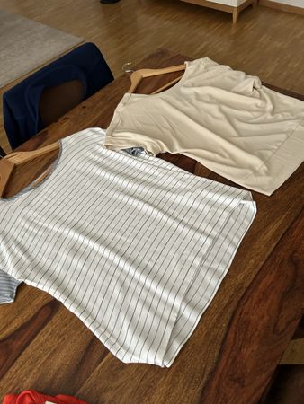 2 T-Shirts adL gestreift und beige Grösse S
