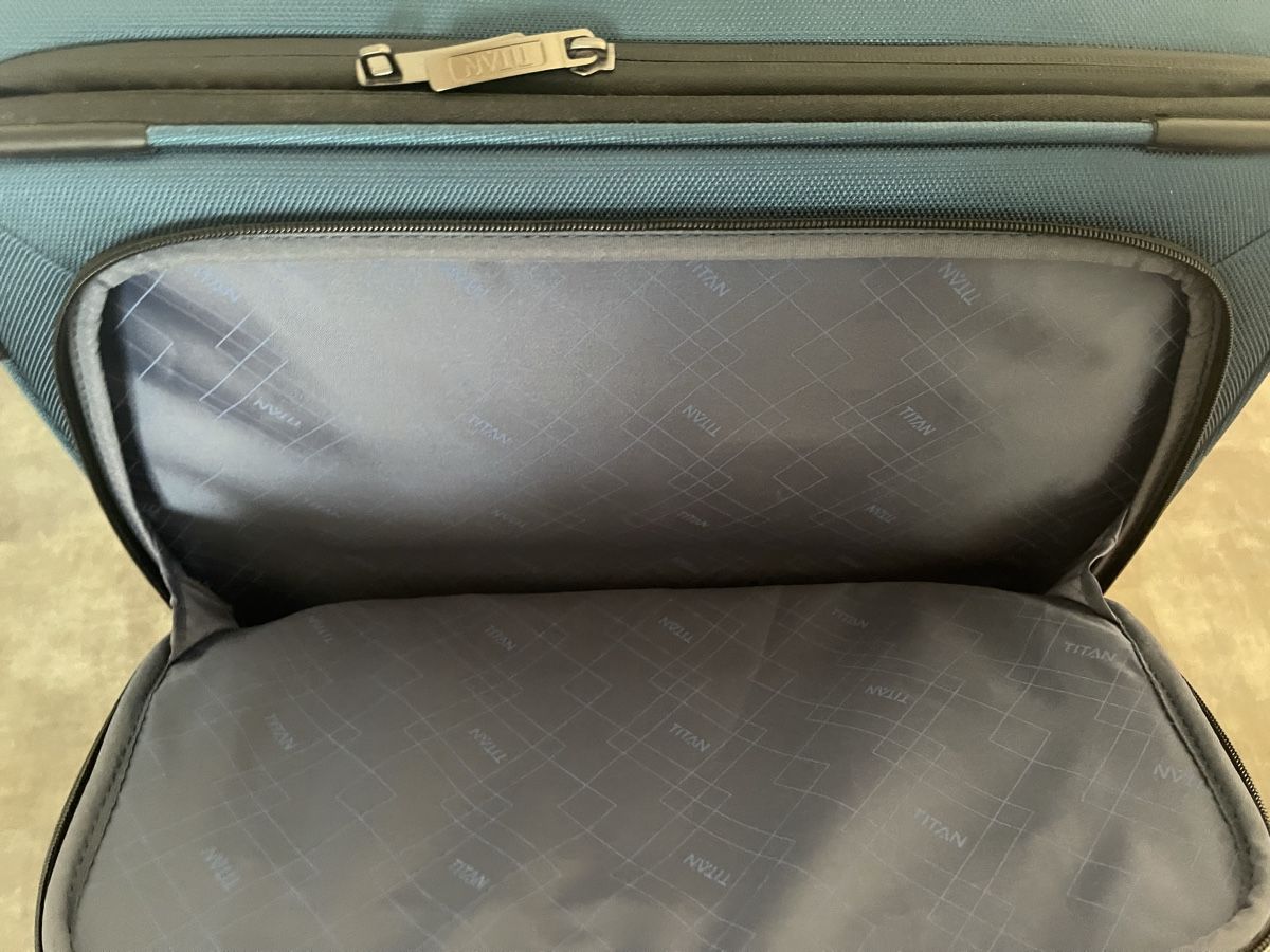 Valigie: Rollkoffer Titan grün / gross 71 x 46 x 26 – Usato da Dörflingen venduto da Benz63 6