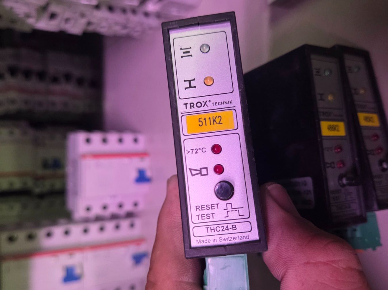 Composants électroniques: Trox Technik THC24-B Steuergerät gebraucht – D'occasion à Zürich par Alibaba1234