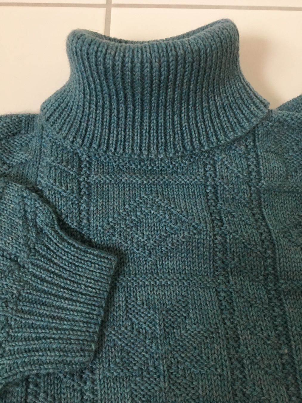 Pullover & Sweatshirts: Strickpullover Handarbeit – Gebraucht aus Siebnen von Starlauf 1