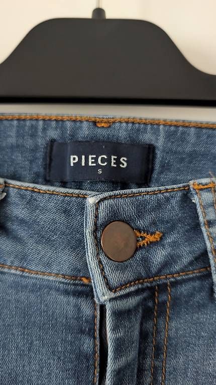Jeans: Pieces Ripped Skinny Jeans S – D'occasion à Erschwil par andora00
