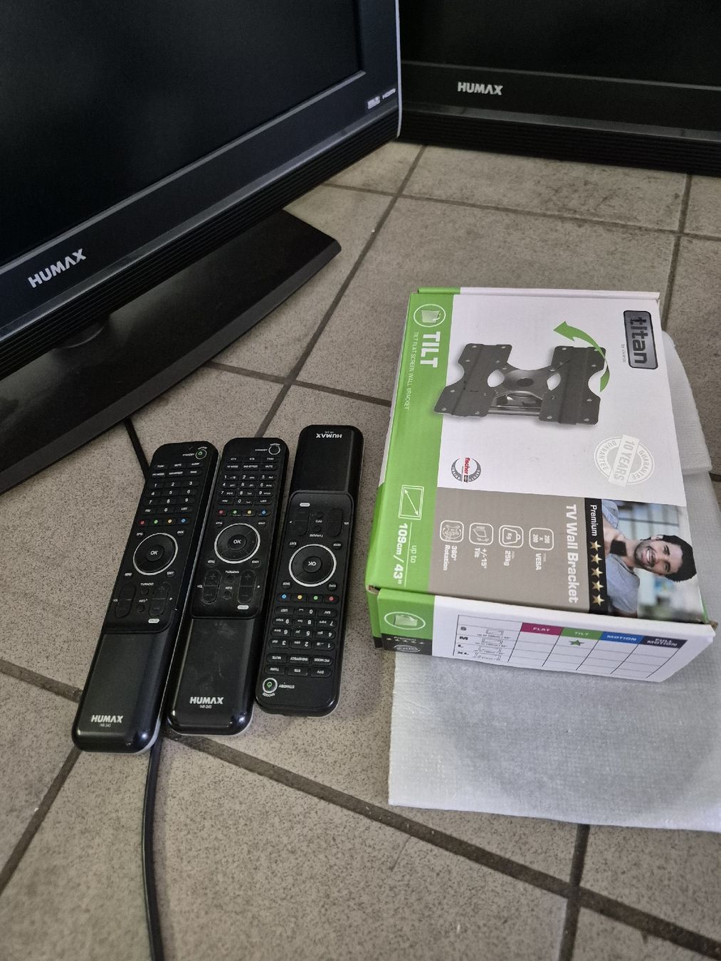 Humax Appareils TV: 2 Humax Fernseher – D'occasion à Wangen b. Olten par madmax05 2