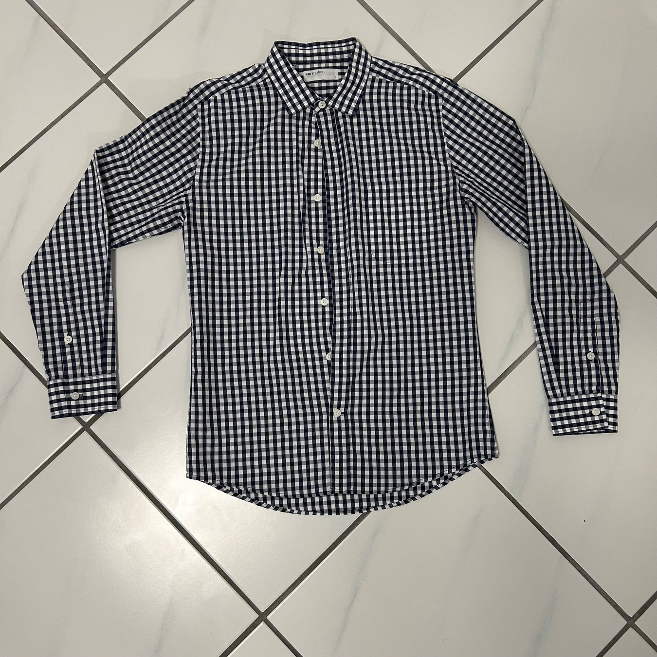 Hemden, T-Shirts & Polos: Kariertes Hemd Gr. S – Gebraucht aus Opfikon von ZDem