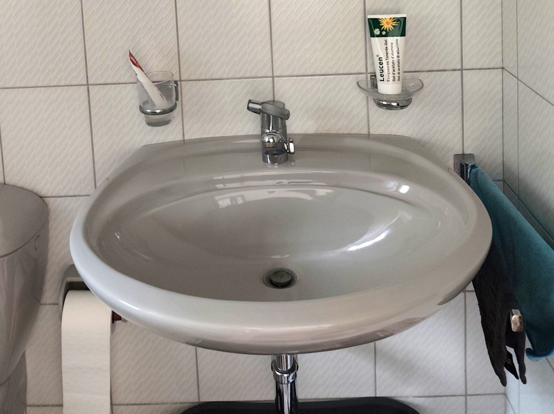 Lavabi & lavandini: Lavabo / Waschbecken Keramik – Usato da Eschenbach LU venduto da Orchi