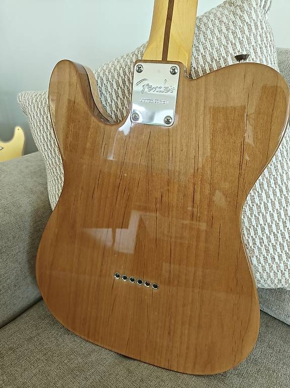 Fender Strumenti musicali: Fender Rarities Series Flame Maple Top Chambered – Nuovo (secondo la descrizione) da Apples venduto da Lozannois 4