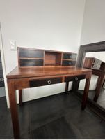 Schreibtisch 