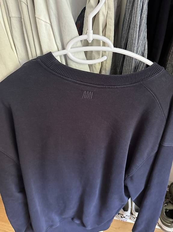 Maglioni & Felpe: Ami Paris Sweatshirt – Usato da St. Gallen venduto da rechsteinersell 2