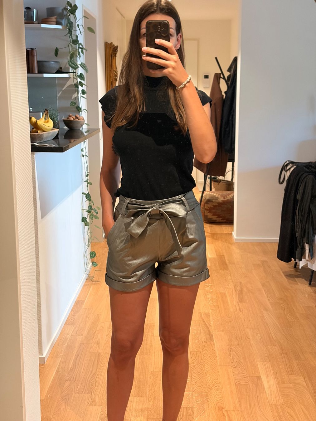 Pantaloni: Sommer-Shorts in Lederoptik – Usato da Zürich venduto da Sandraastoll 3