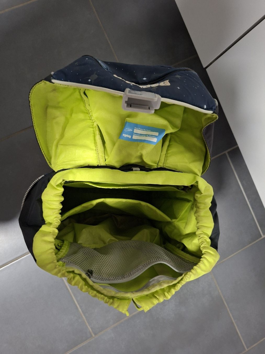 Ergobag Borse & Zaini: Ergobag Cubo Schulrucksack Set Galaxie – Usato da Ueken venduto da Sari1312 5