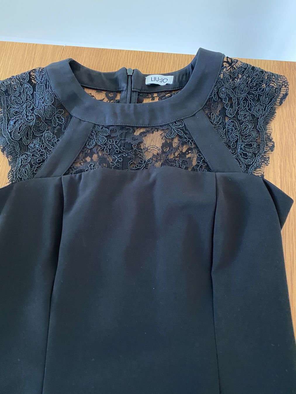 Liu Jo Vestiti: Kleid Liu Jo Size IT 40 – Nuovo (secondo la descrizione) da Wald ZH venduto da Gosia_N 2