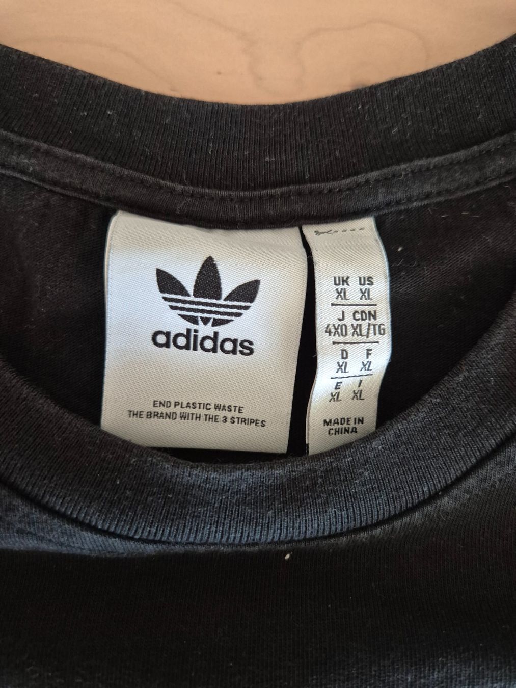 Adidas T-shirt: Adidas Adventure Oversized Shirt – Usato da Trogen venduto da Monk3yWear 2