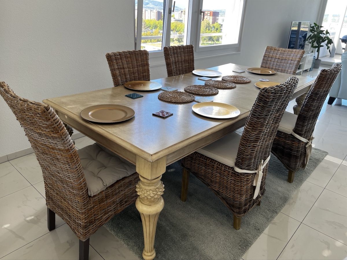 : Large Dining Table and 6 Chairs – Gebraucht aus Zug von jac_c7d5 1
