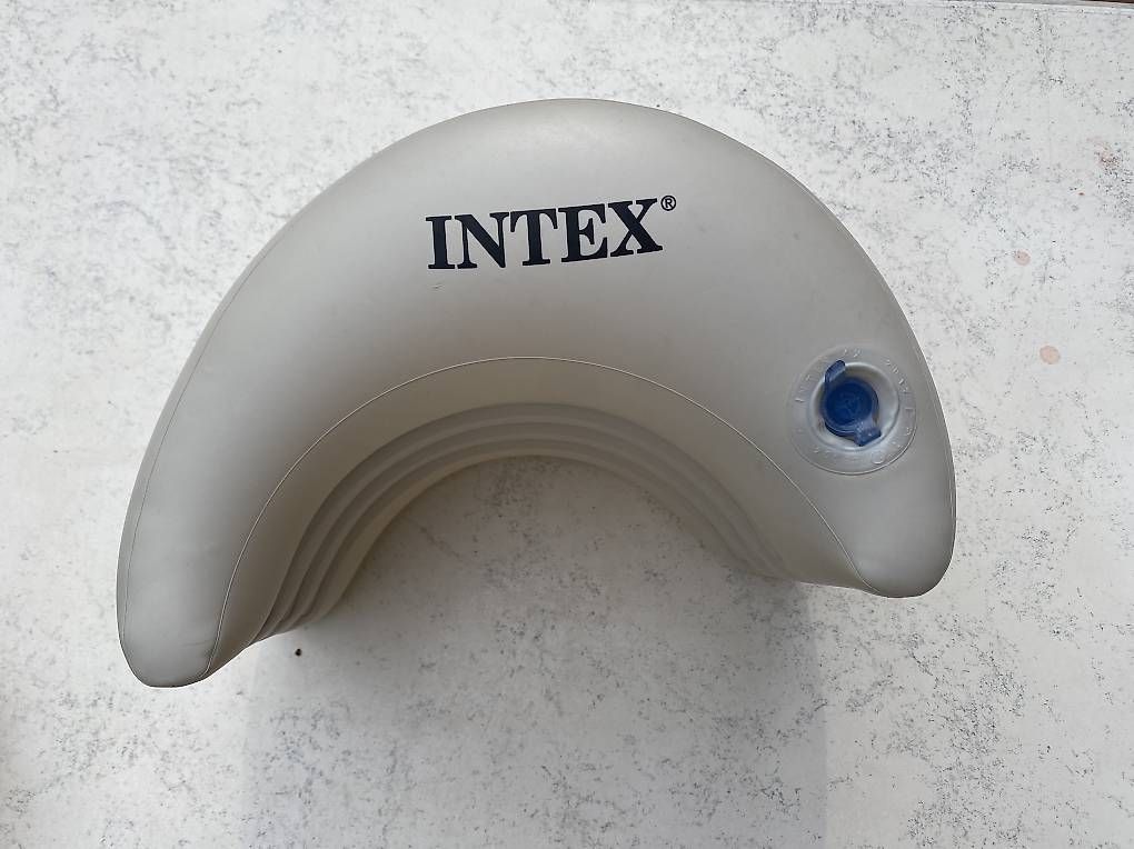 Supporti a parete: Repose tête Intex Spa – Usato da Ogens venduto da ced_qn5v